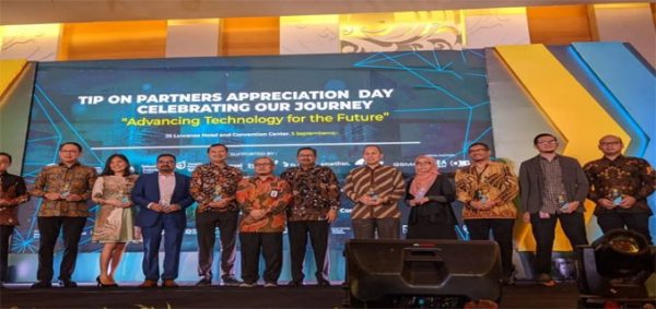 How Big Tech is Creating its Own Friendly Media Bubble to Win the Narrative Battle Online