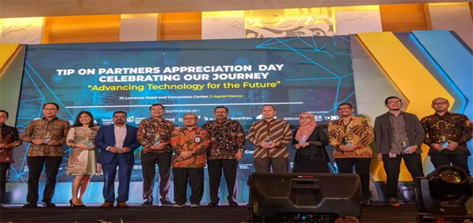 How Big Tech is Creating its Own Friendly Media Bubble to Win the Narrative Battle Online