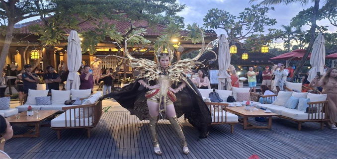 Lenny Hartono Wows the Fashion World with Her Endek Collection