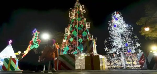 SeaWorld Ancol Christmas 2025 Entrance Tickets, Underwater Santa Claus