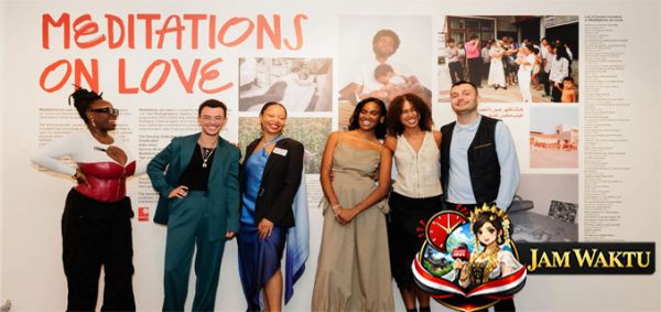 This Program Develops Young Curators in the Field of Photography