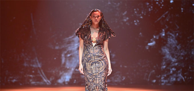 When Textiles Meet Modern Silhouettes & Luxurious Glamour in Balinese Fashion
