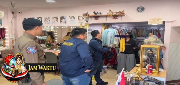 Wat Arun Seeks to Protect Visitors After Photography Row